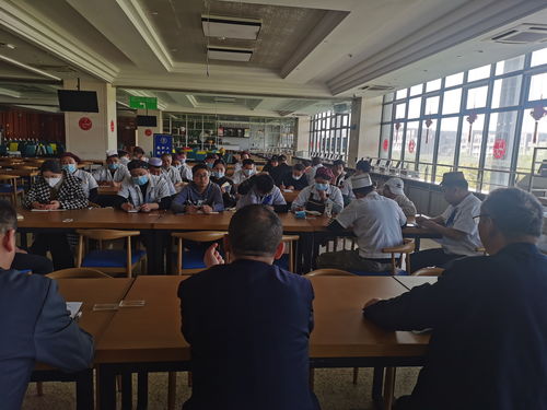 饮食服务中心举办食品安全卫生知识培训会，筑牢餐饮服务安全防线